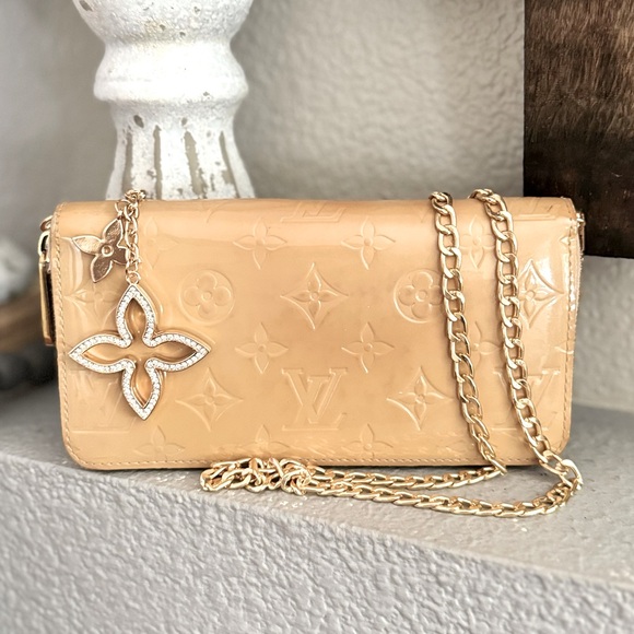 Louis Vuitton Handbags - Louis Vuitton Vernis Enamel Patent Leather Zippy Zip Around Long Wallet/